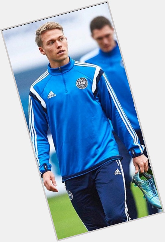 Viktor Fischer body 3