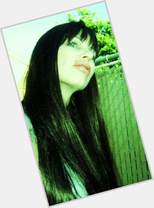 Viktoria Skeeger Average body,  dyed black hair & hairstyles