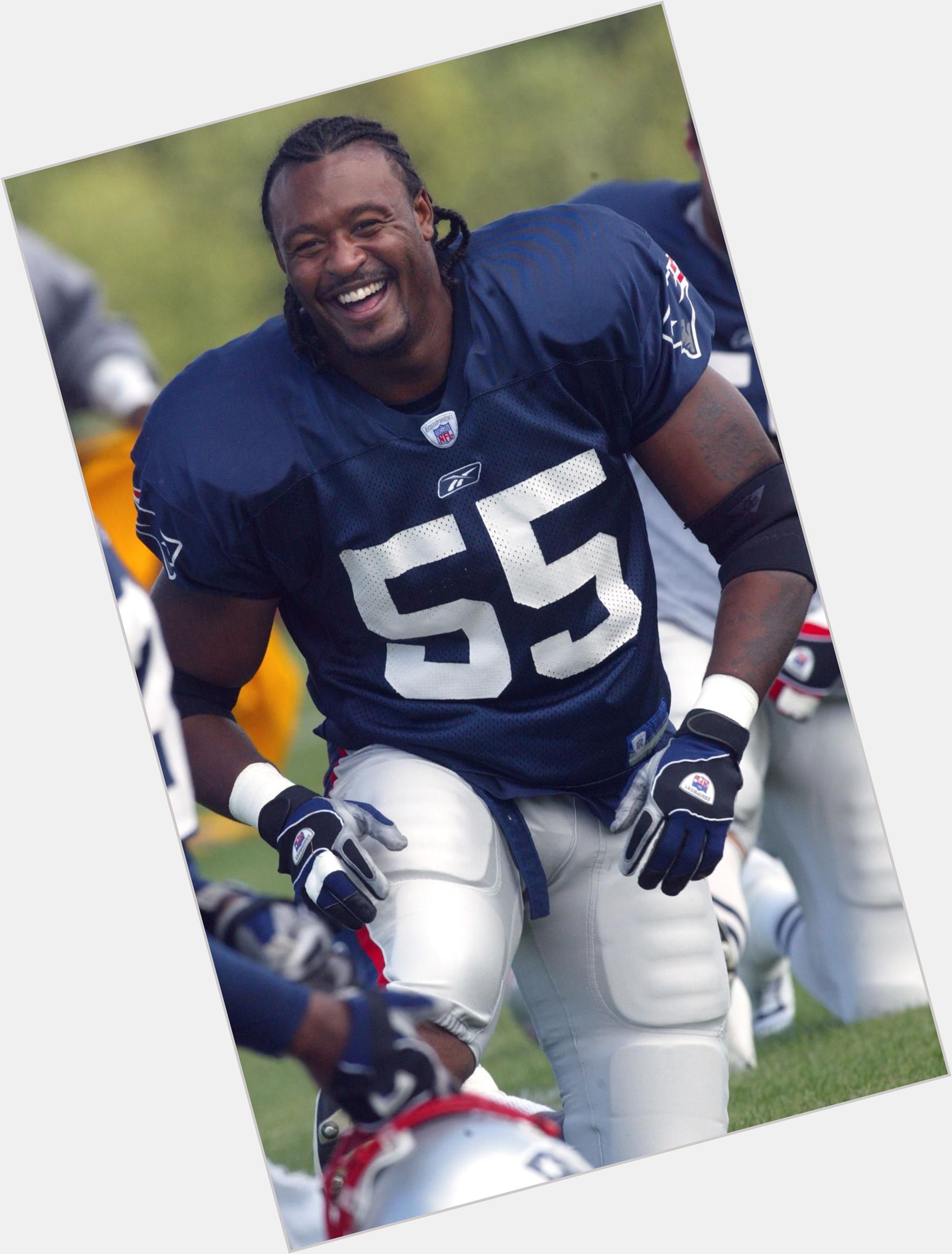 Willie Mcginest Athletic body,  black hair & hairstyles