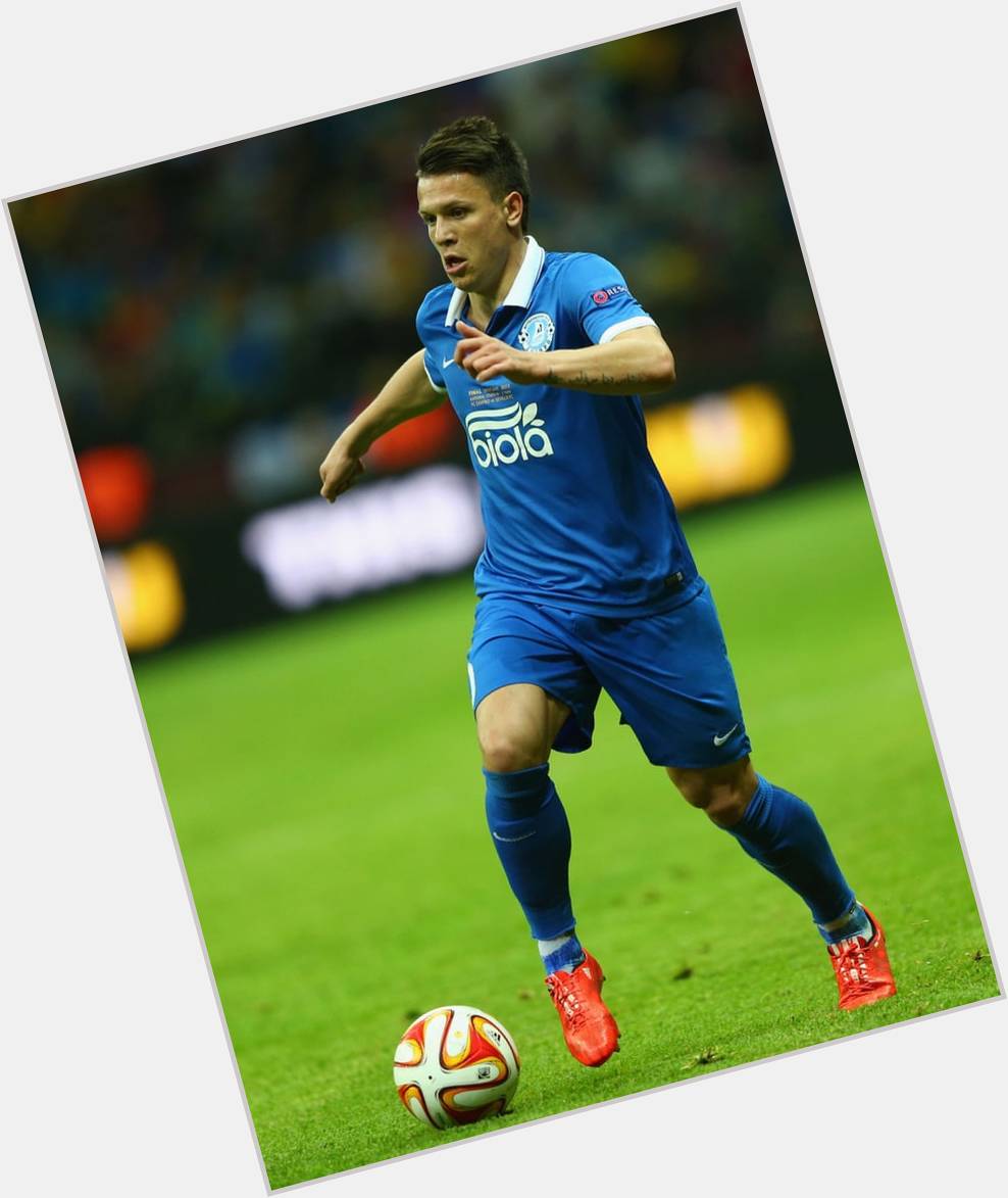 Yevhen Konoplyanka dating 3