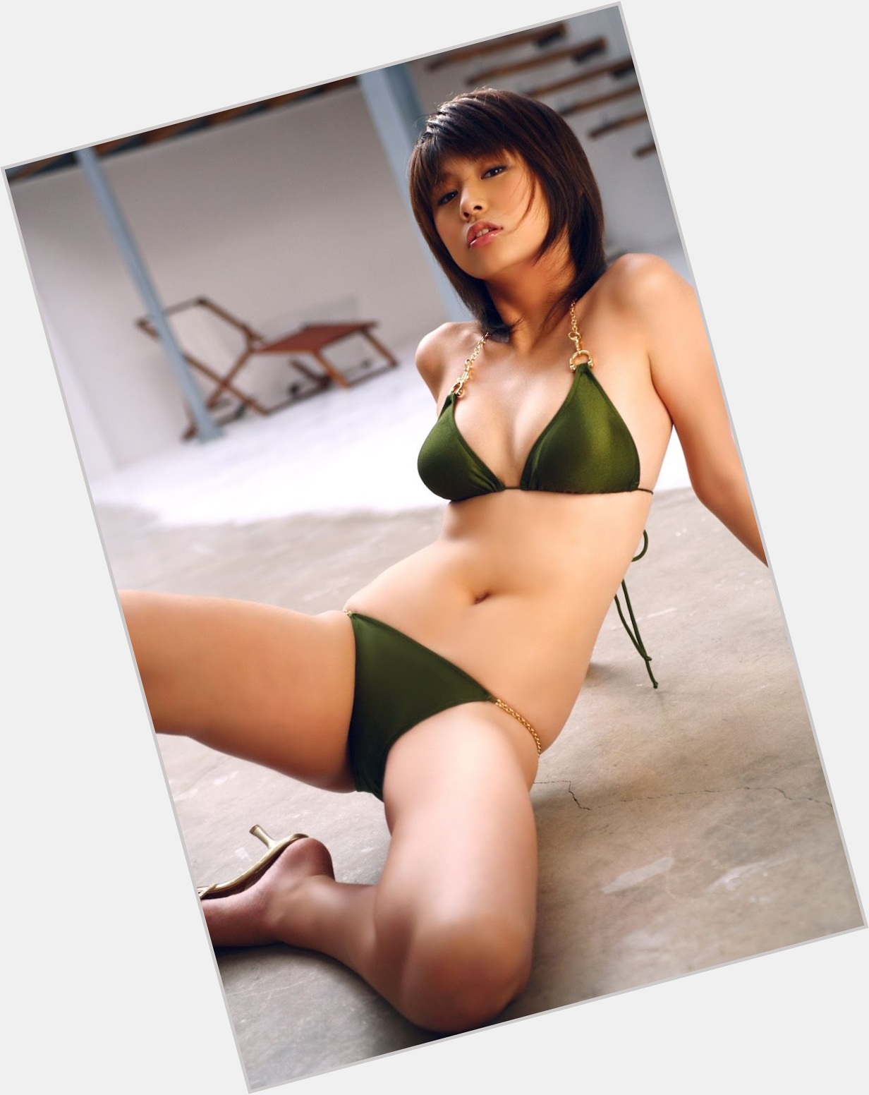 Yuka Hioki shirtless bikini
