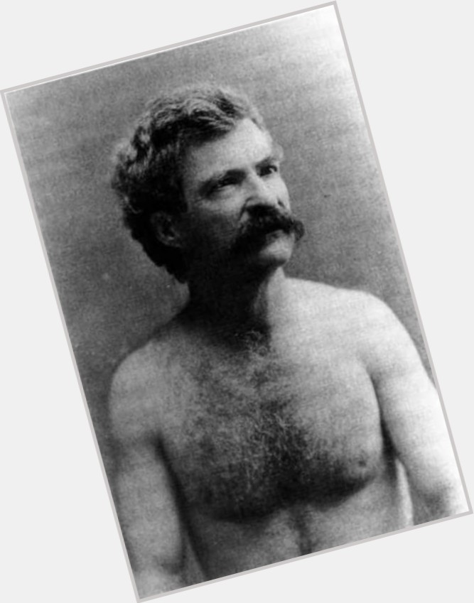 Mark Twain Average body,  grey hair & hairstyles