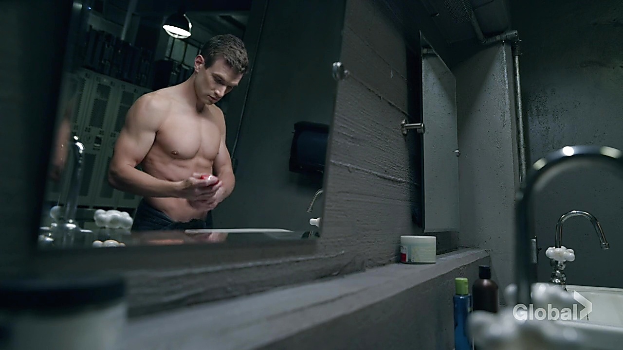 Alex Russell sexy shirtless scene January 11, 2019, 12pm