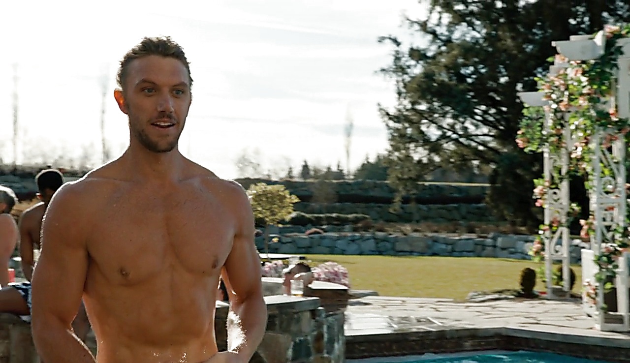 Alex Sparrow sexy shirtless scene March 6, 2018, 1pm