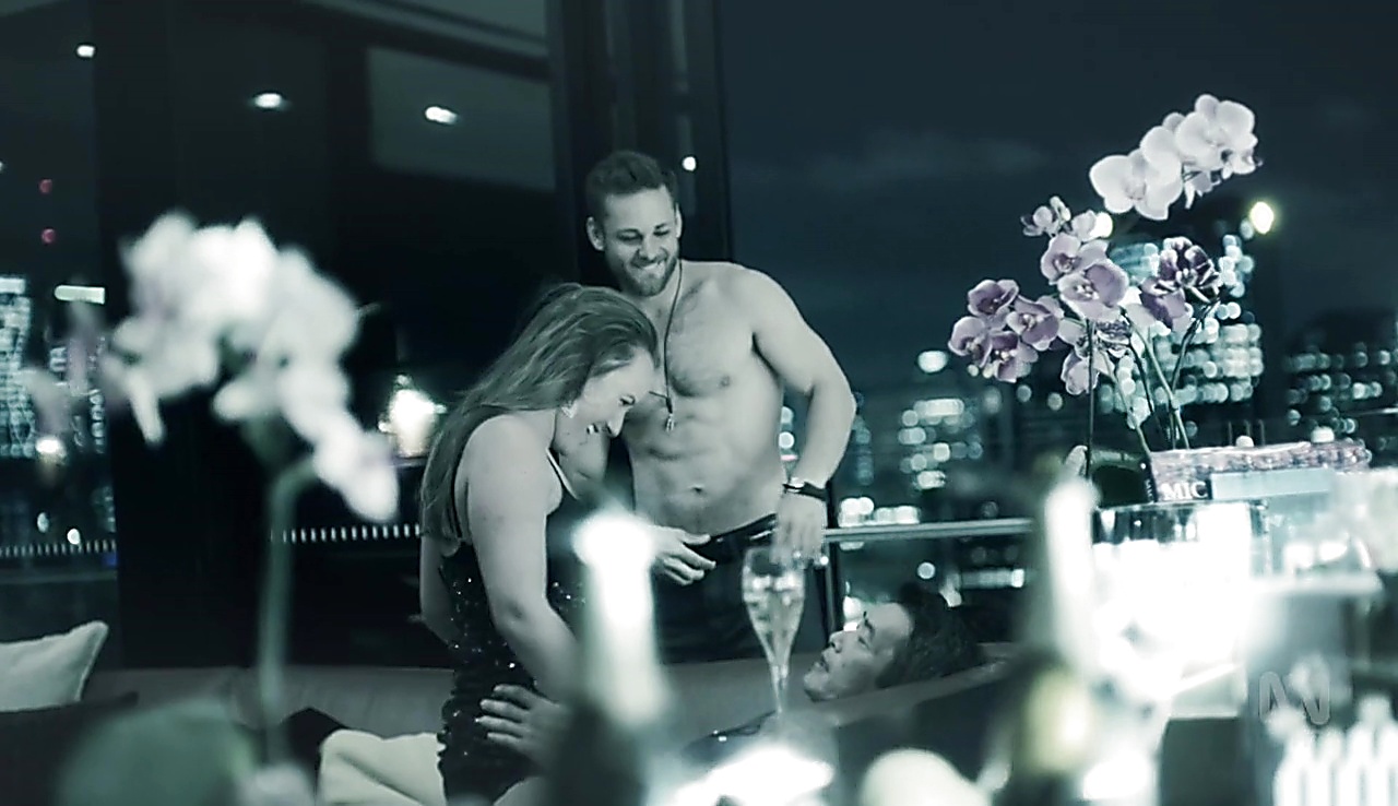 Ari Boyland sexy shirtless scene April 16, 2018, 11am