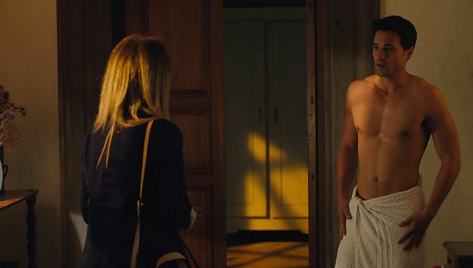Brett Dalton sexy shirtless scene January 28, 2017, 11am