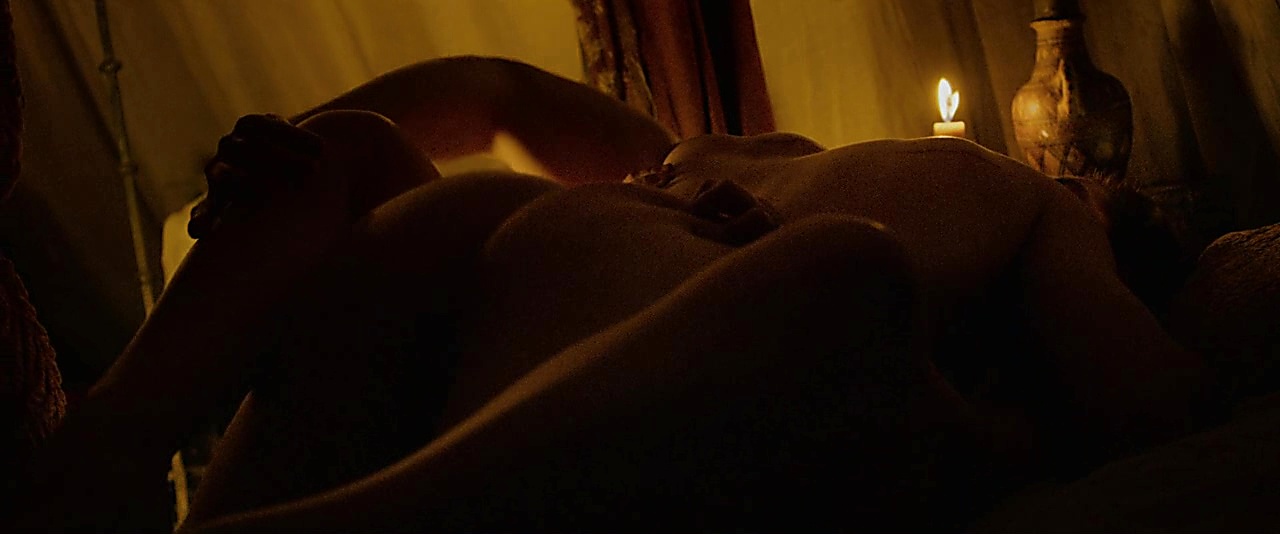 Chris Pine sexy shirtless scene November 9, 2018, 11am