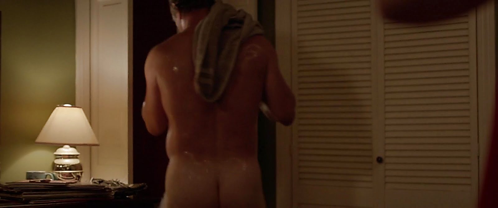 Christopher Meloni sexy shirtless scene November 23, 2017, 12pm