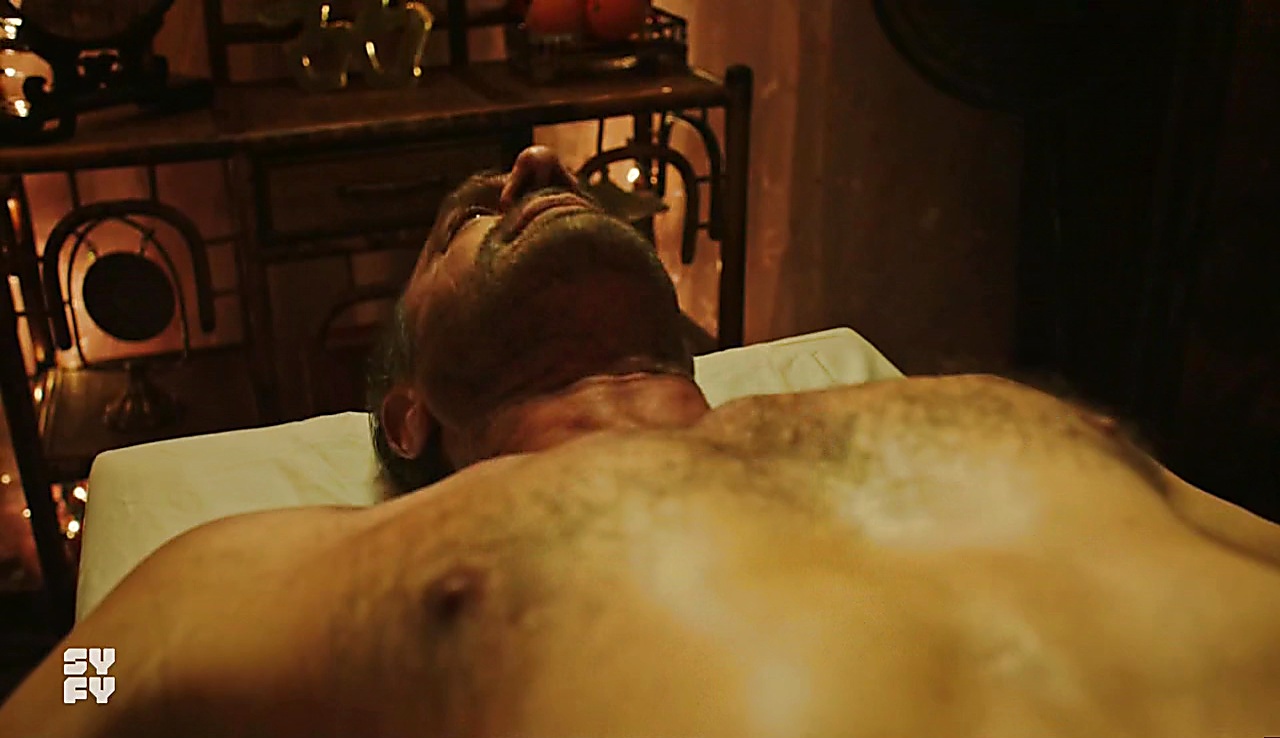 Christopher Meloni sexy shirtless scene December 28, 2017, 11am