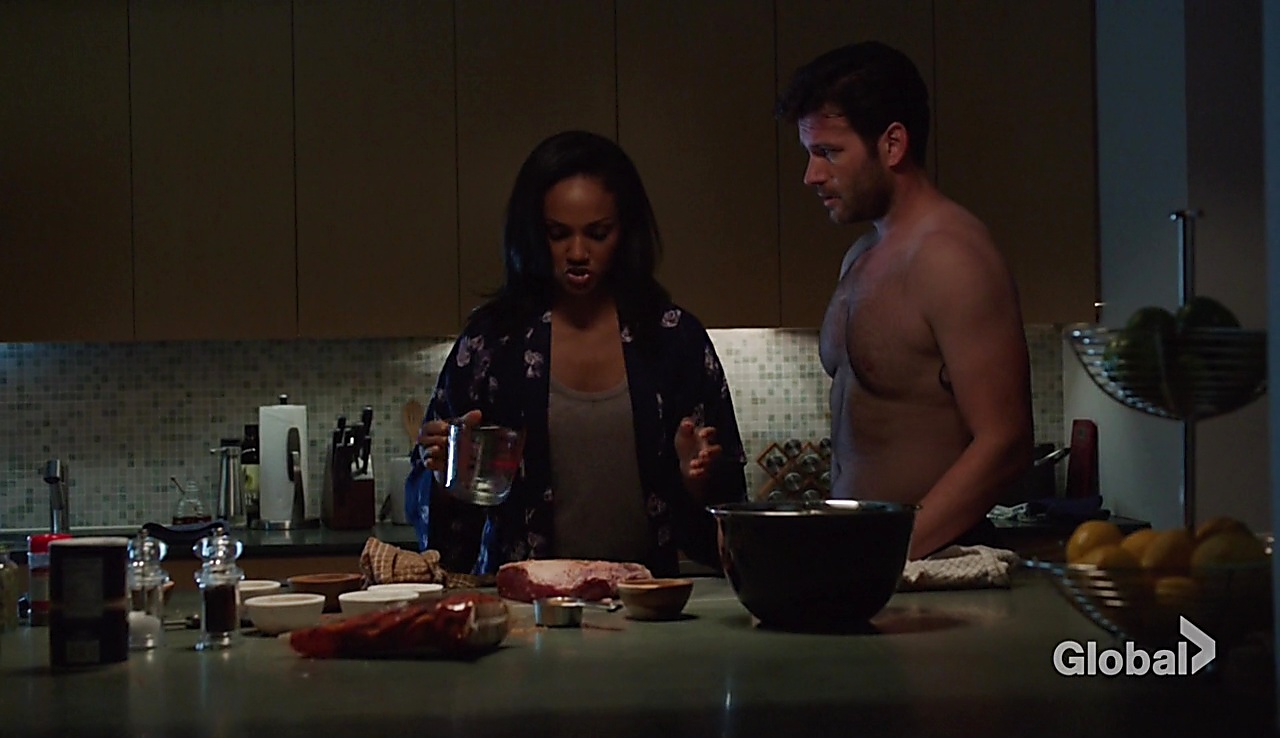 Colin Donnell sexy shirtless scene November 28, 2017, 1pm