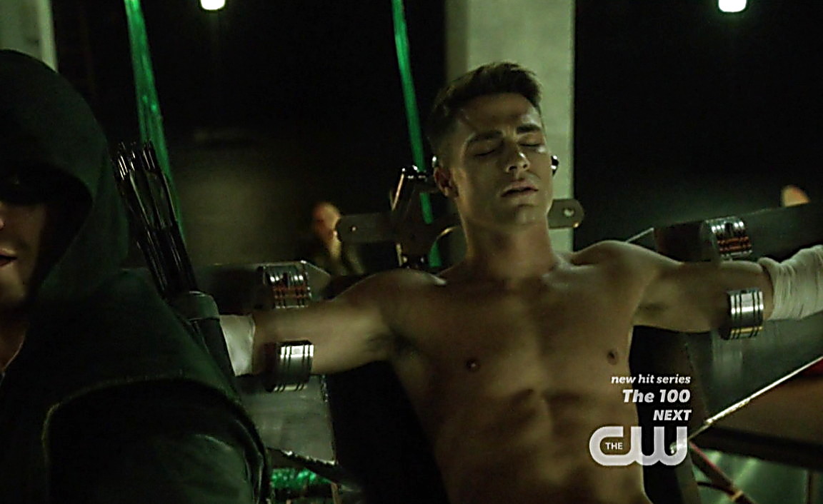 Stephen Amell sexy shirtless scene May 15, 2014, 3pm