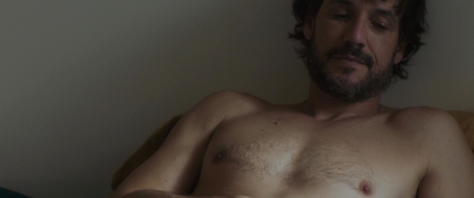 Daniel Grao sexy shirtless scene March 26, 2020, 1pm