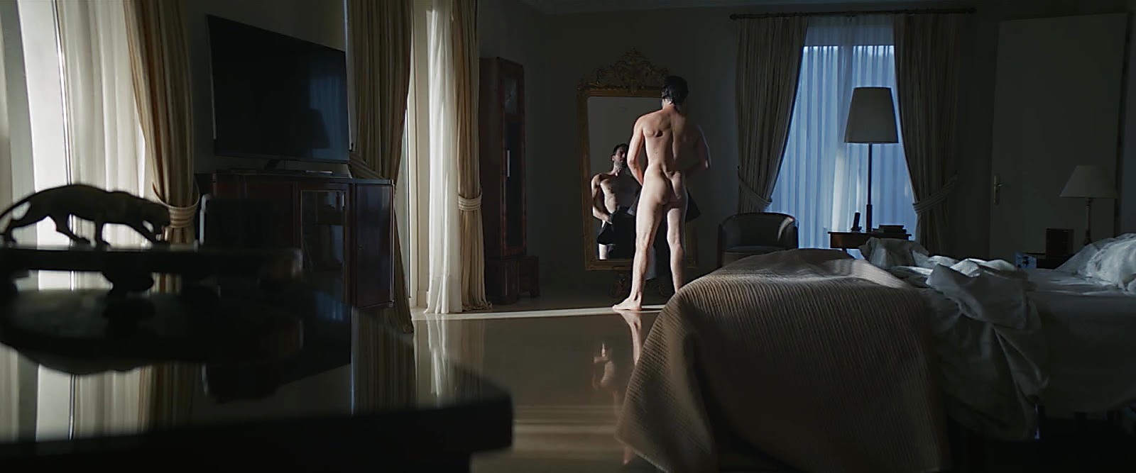 Daniel Grao sexy shirtless scene March 2, 2019, 10am