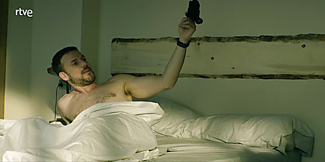 Daniel Grao sexy shirtless scene January 30, 2021, 12pm
