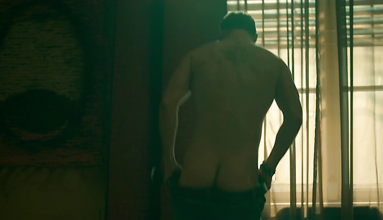 Daniel Macpherson sexy shirtless scene November 1, 2017, 12pm