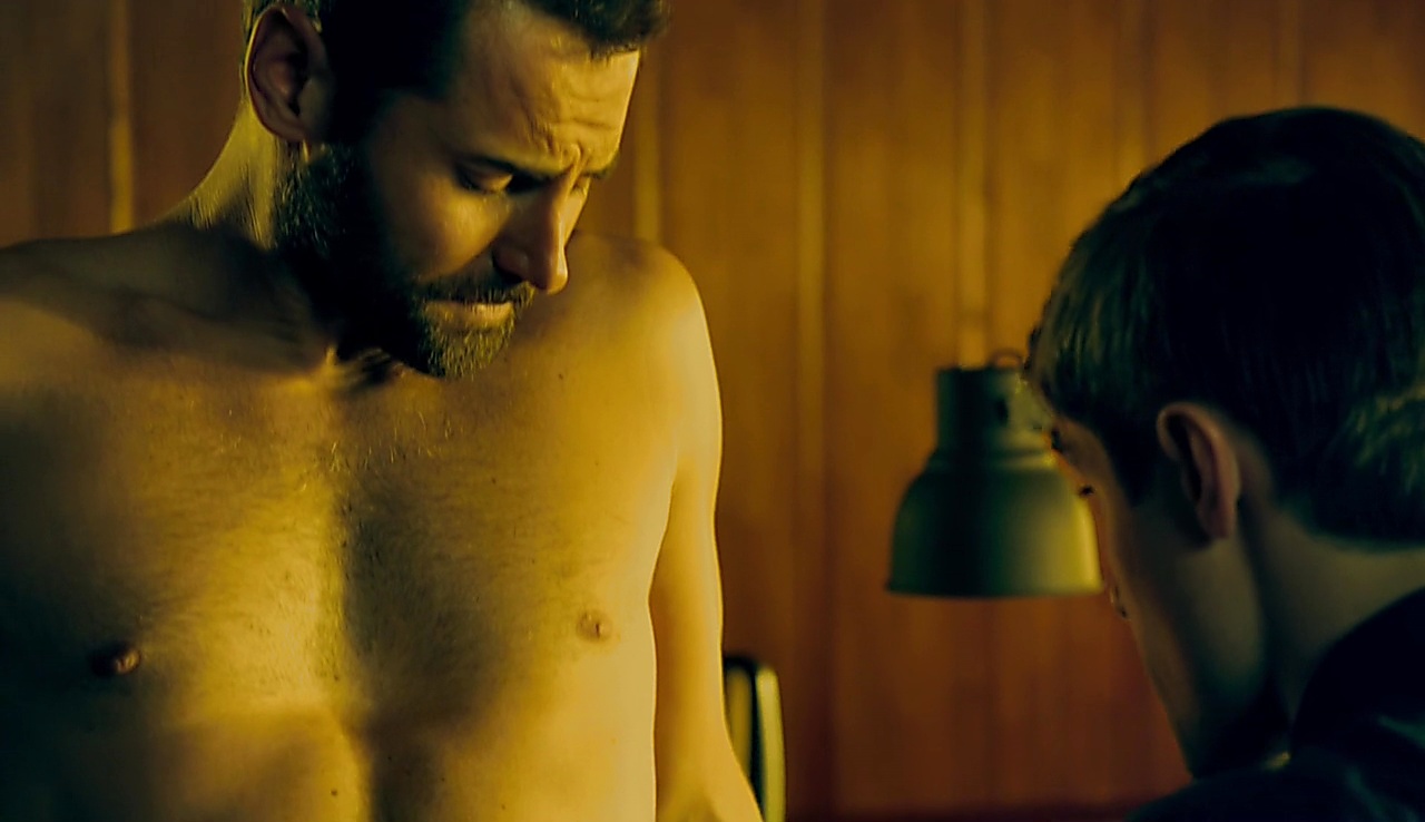 Daniel Macpherson sexy shirtless scene November 15, 2017, 12pm
