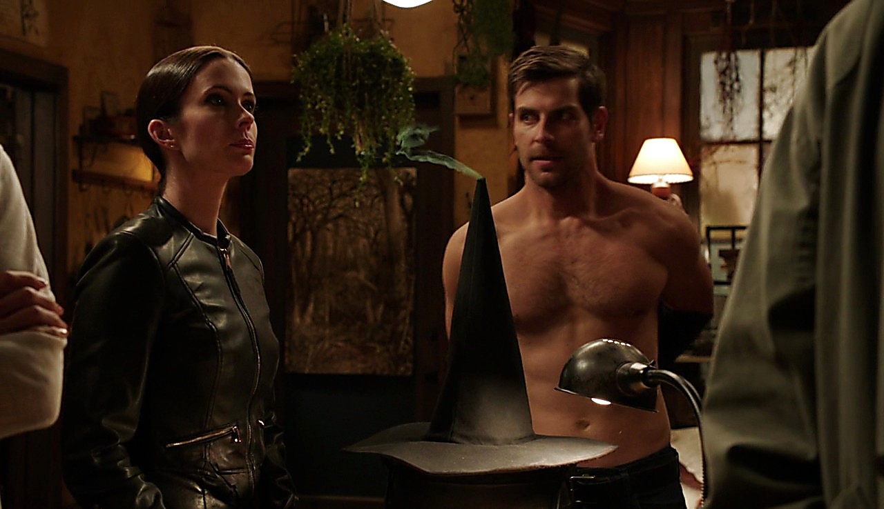 David Giuntoli sexy shirtless scene January 24, 2017, 1pm