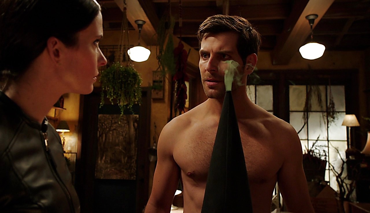 David Giuntoli sexy shirtless scene January 24, 2017, 1pm
