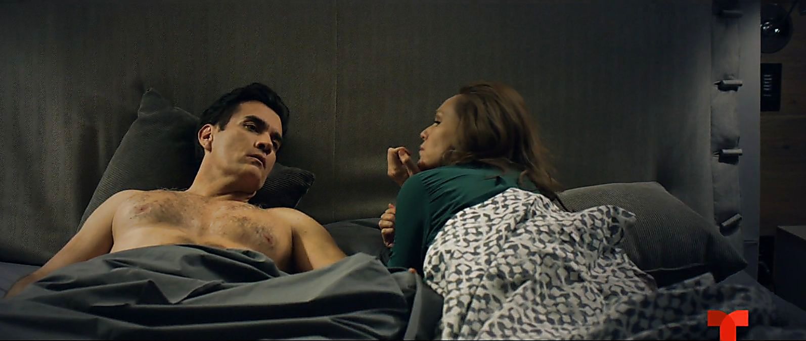 David Zepeda sexy shirtless scene April 4, 2020, 12pm