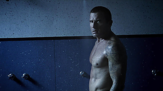 Dominic Purcell sexy shirtless scene February 26, 2023, 1pm