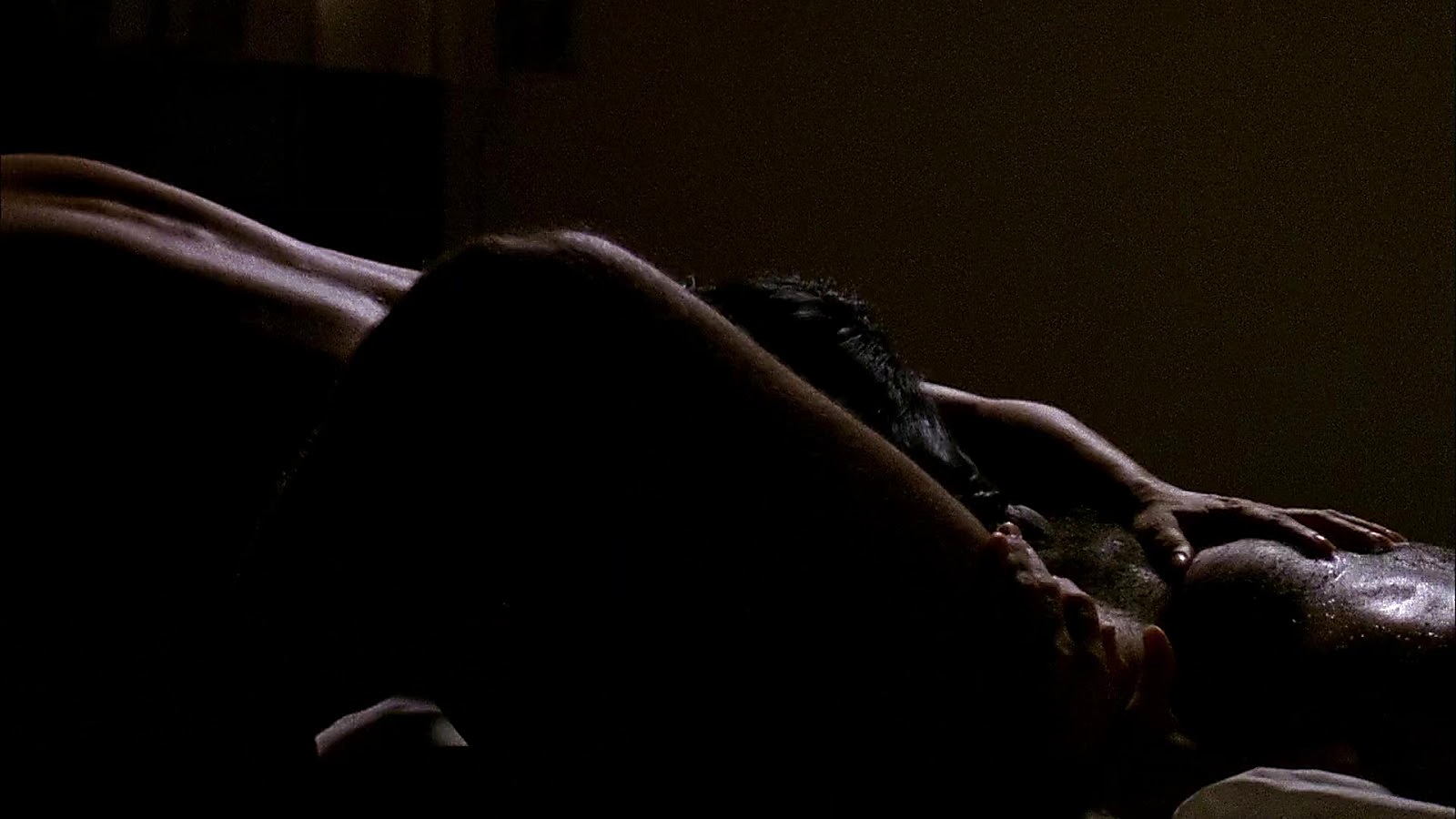 Eduardo Moscovis sexy shirtless scene August 1, 2020, 10am