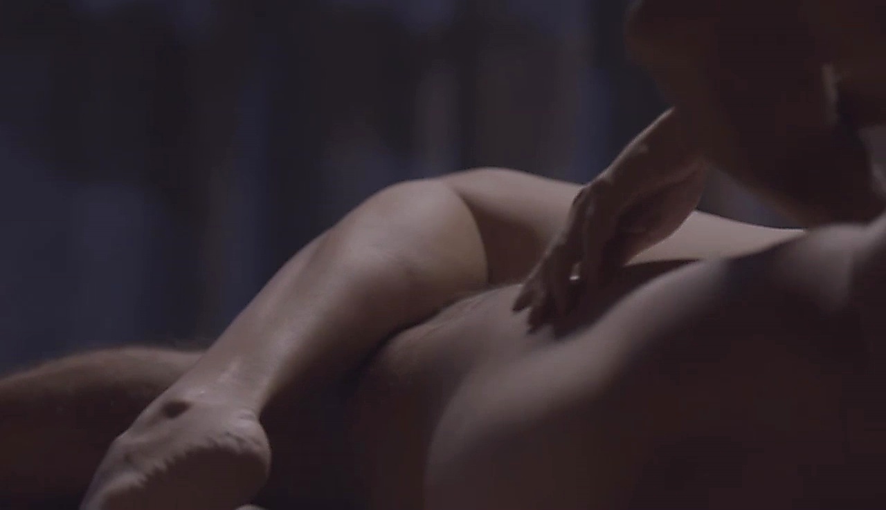 Eduardo Moscovis sexy shirtless scene April 16, 2018, 11am