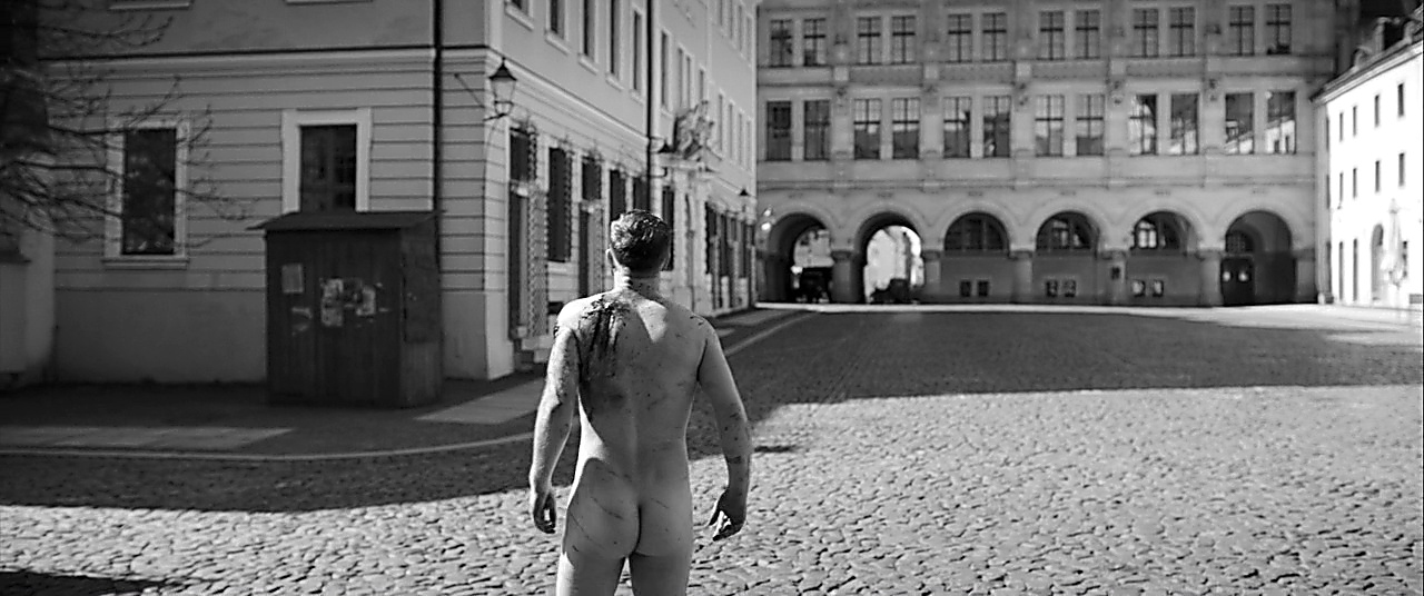Frederick Lau sexy shirtless scene January 22, 2019, 10am