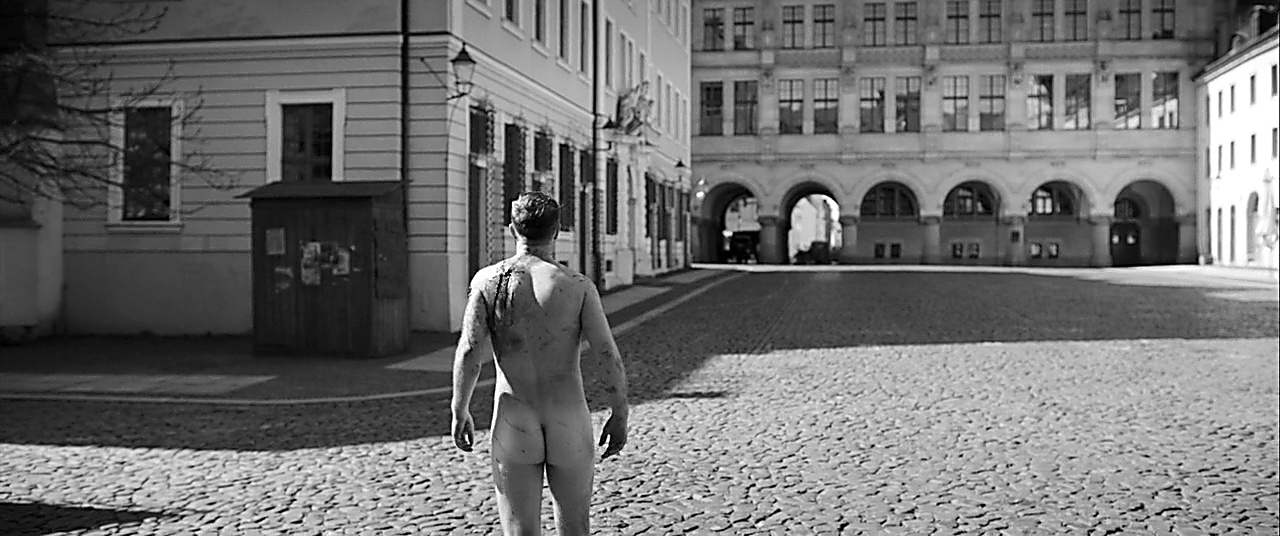 Frederick Lau sexy shirtless scene January 22, 2019, 10am