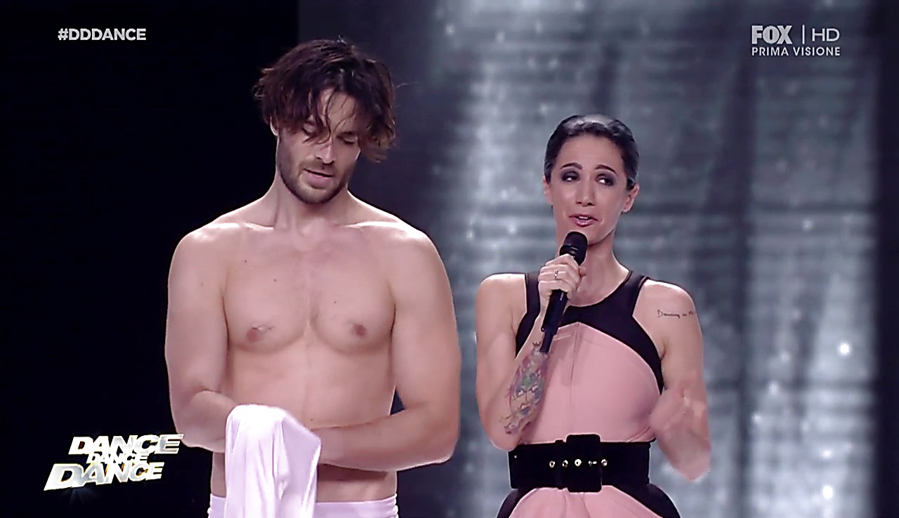 Giulio Berruti sexy shirtless scene March 2, 2018, 4am