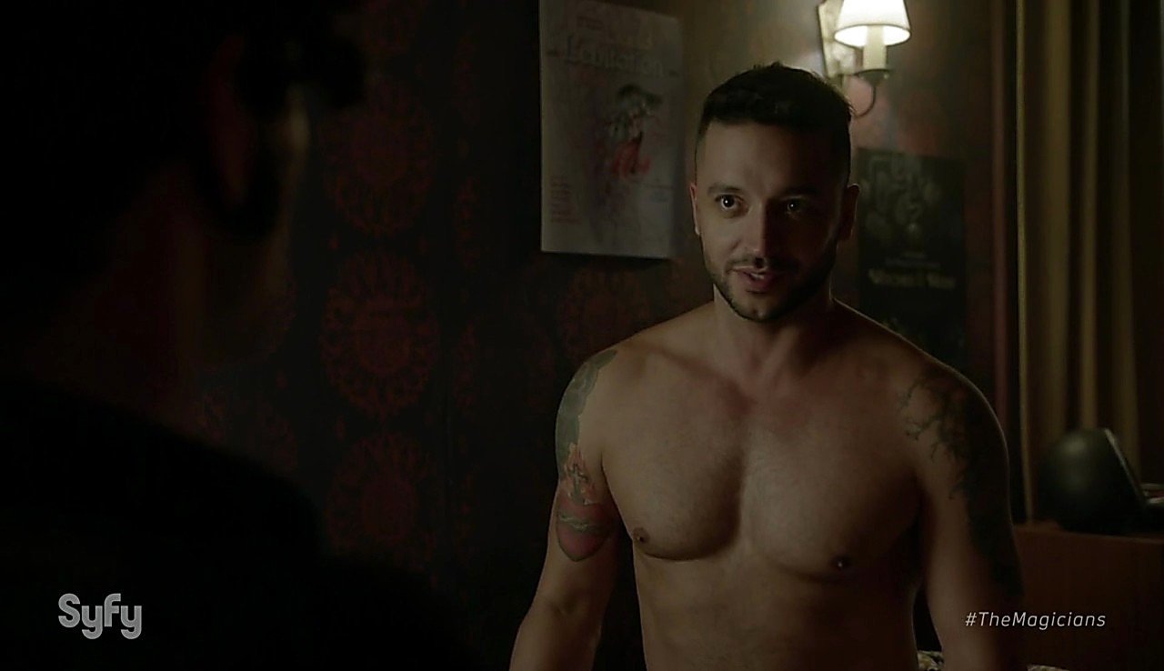 Hale Appleman sexy shirtless scene February 16, 2017, 12pm