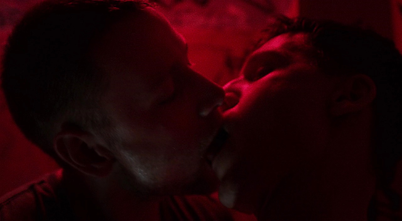 Hanno Koffler sexy shirtless scene January 24, 2018, 3pm