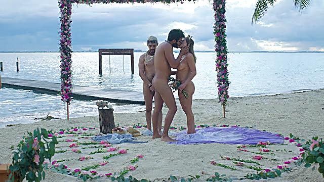 Horacio Pancheri sexy shirtless scene October 1, 2021, 2am