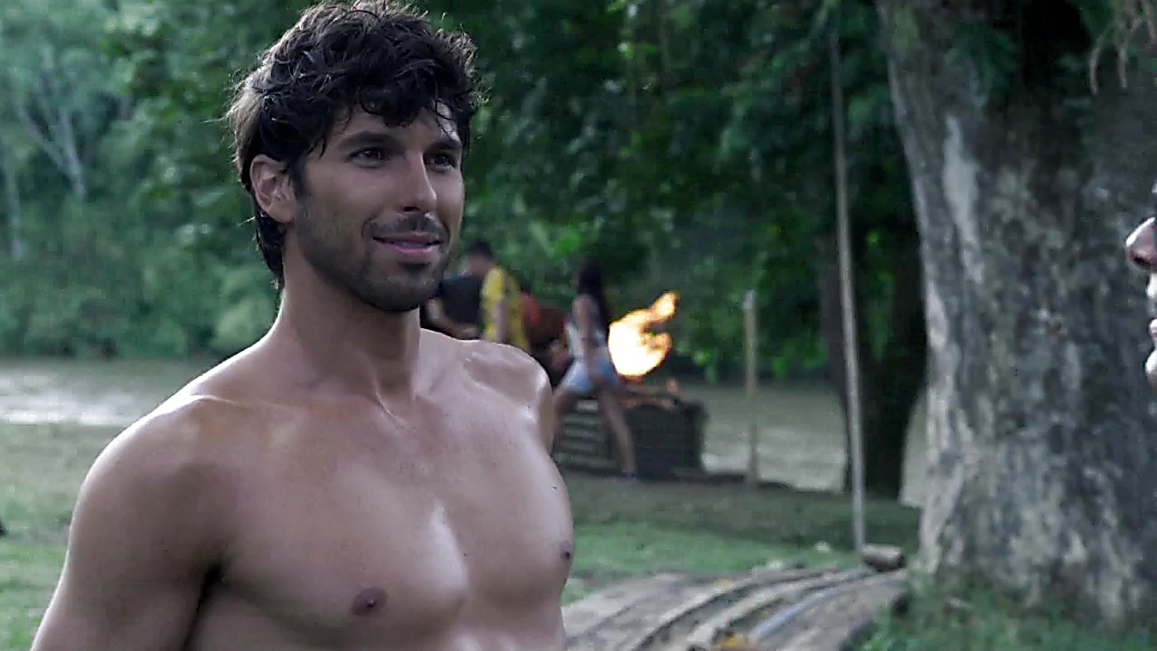 Jason Day sexy shirtless scene January 28, 2019, 11am