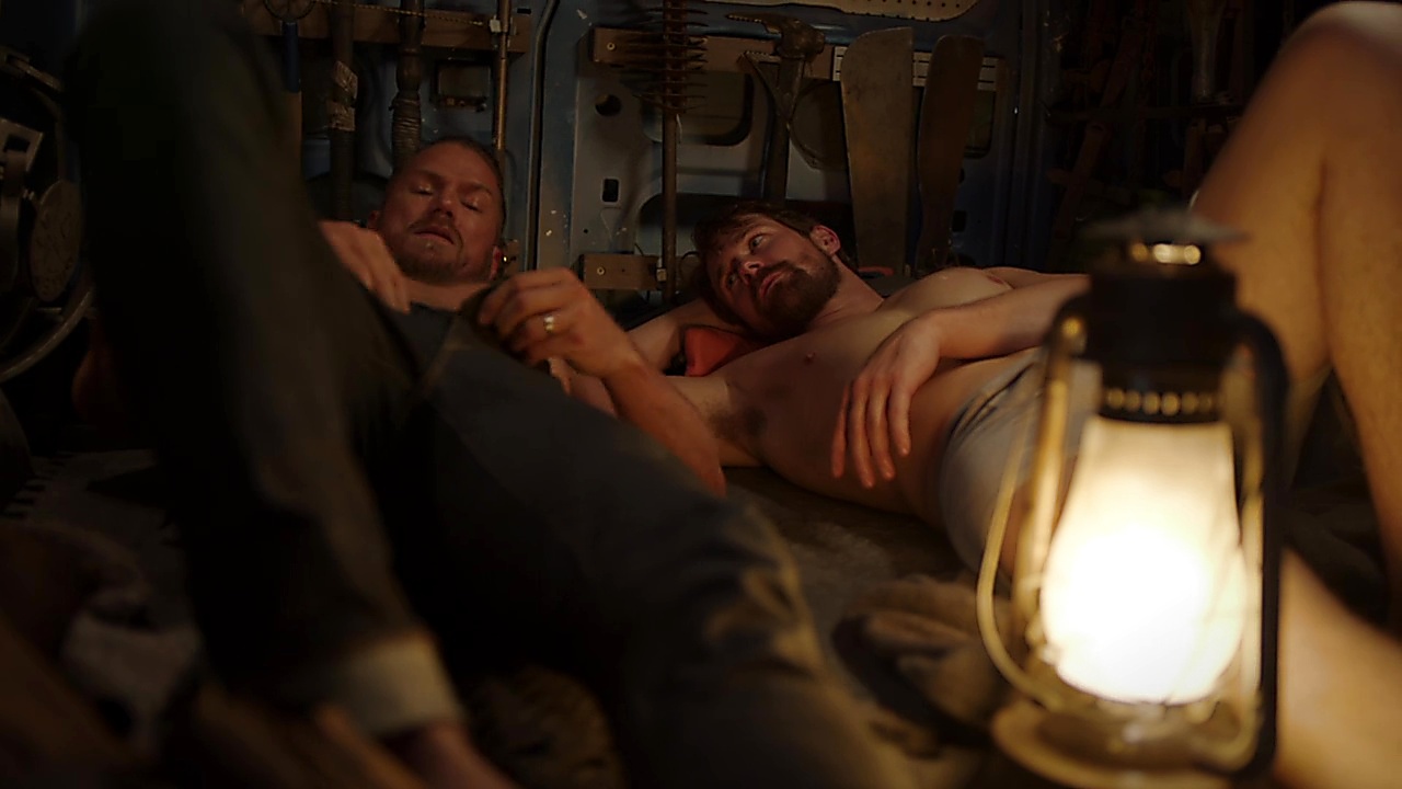Jason Lewis sexy shirtless scene December 8, 2018, 2pm