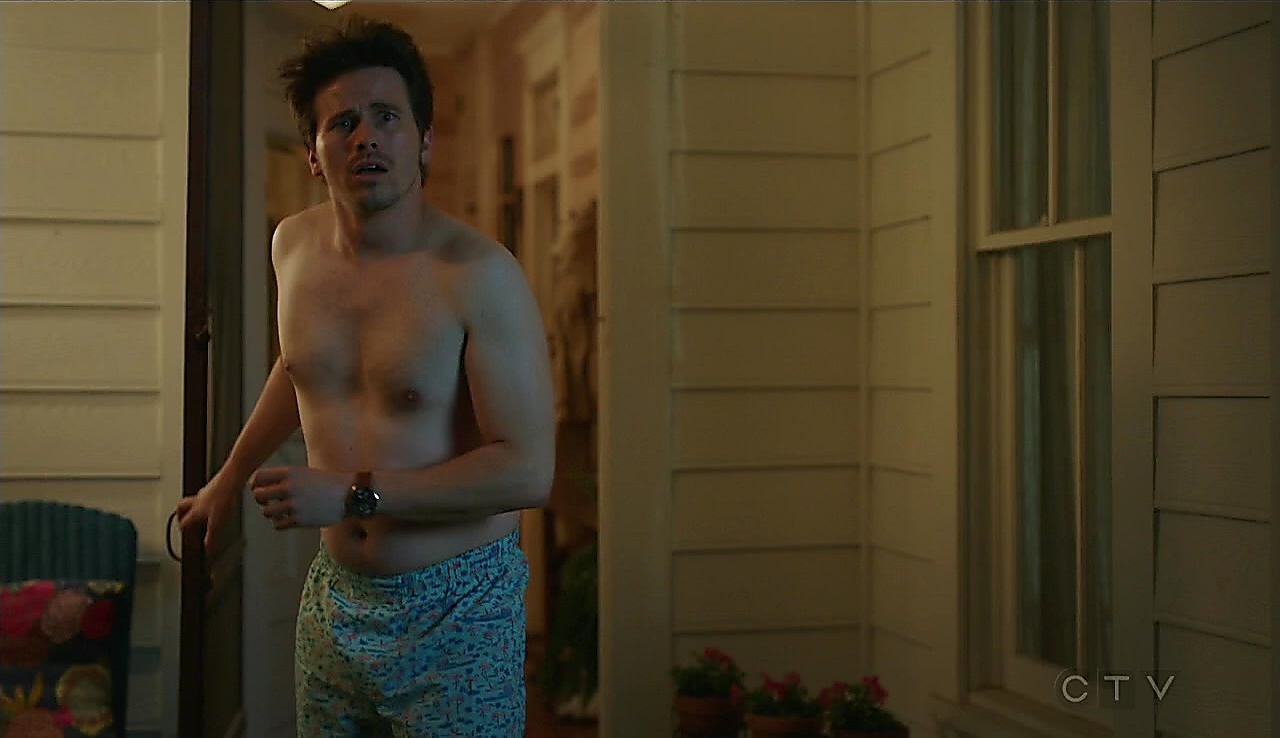 Jason Ritter sexy shirtless scene October 4, 2017, 12pm