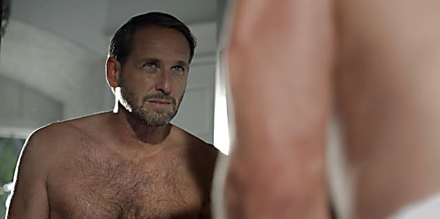 Josh Lucas sexy shirtless scene July 21, 2022, 8am