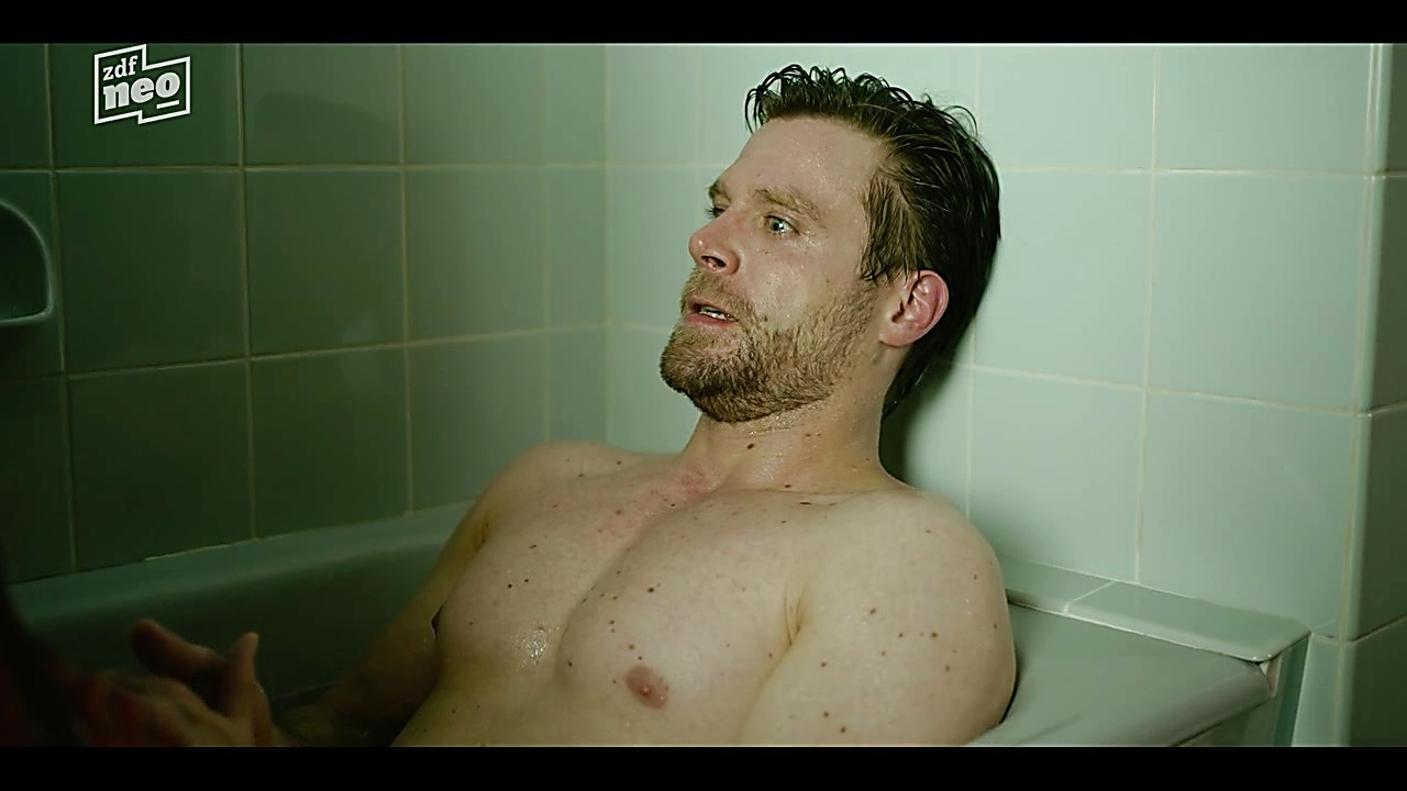 Ken Duken sexy shirtless scene November 15, 2018, 9am