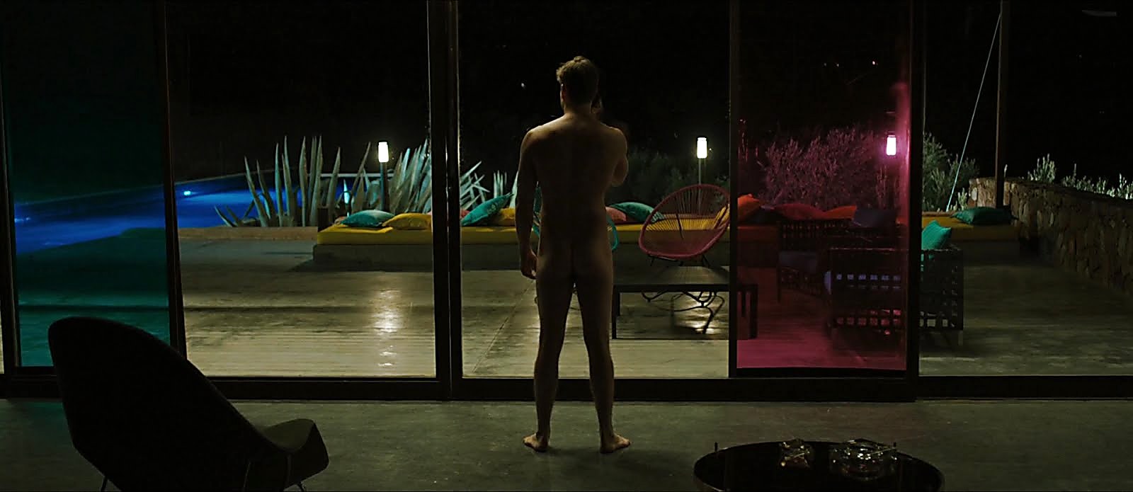 Kevin Janssens sexy shirtless scene May 11, 2018, 3pm