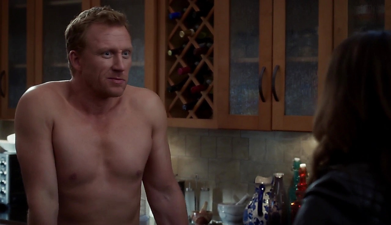 Kevin Mckidd sexy shirtless scene November 11, 2017, 1pm