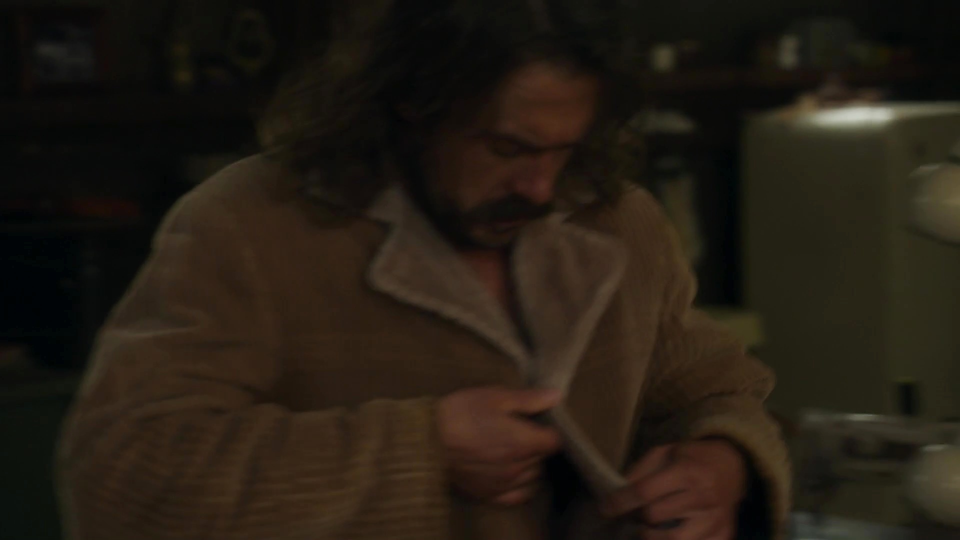 Kick Gurry sexy shirtless scene February 19, 2025, 6pm