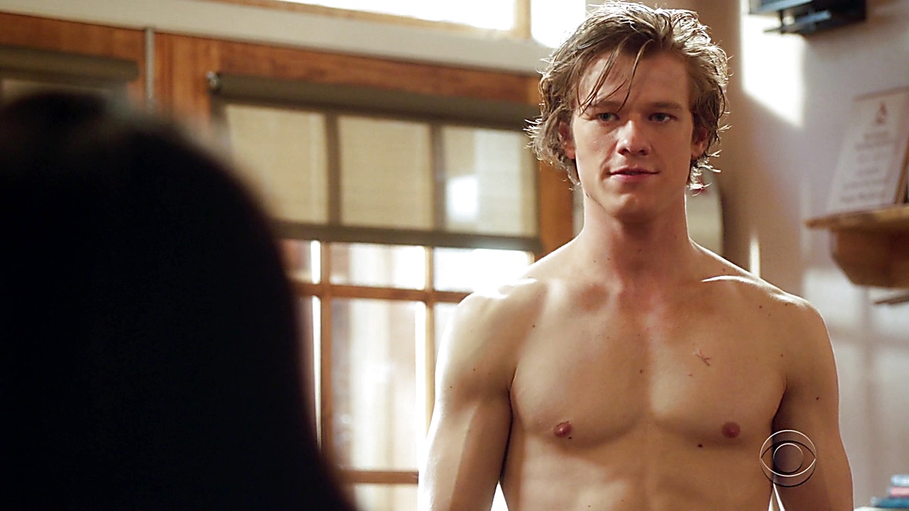 Lucas Till sexy shirtless scene February 18, 2019, 9am