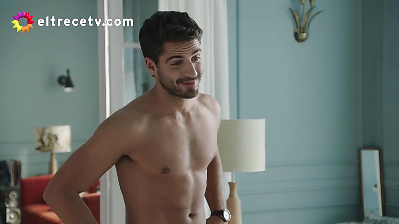 Maxi Iglesias sexy shirtless scene January 28, 2020, 1pm