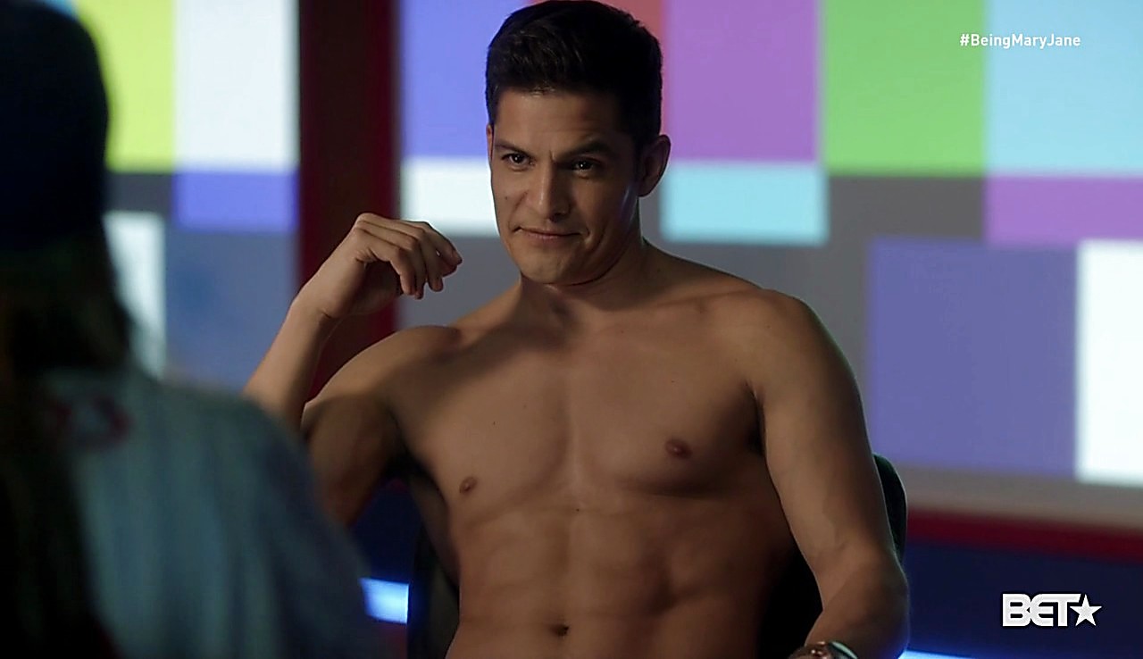 Nicholas Gonzalez sexy shirtless scene February 2, 2017, 3pm