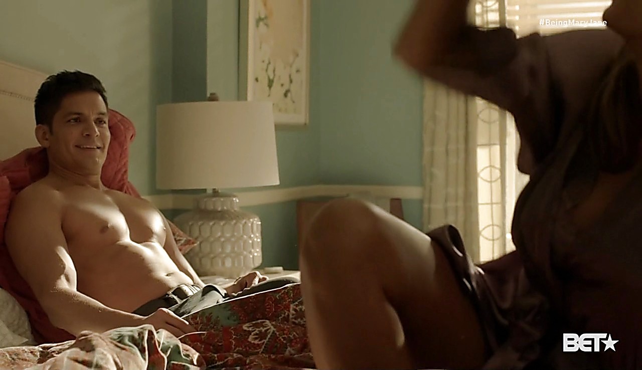 Nicholas Gonzalez sexy shirtless scene February 8, 2017, 11am