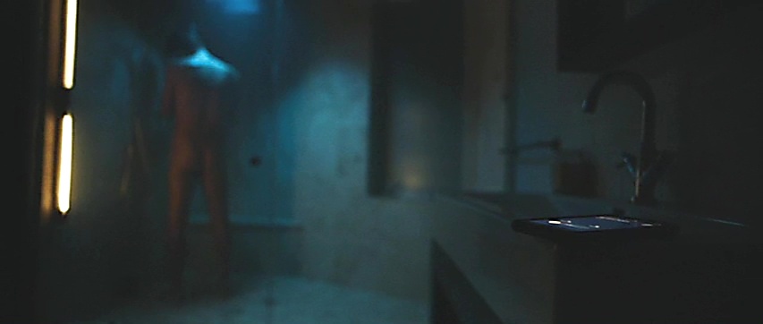 Nick Bateman sexy shirtless scene May 10, 2019, 8am