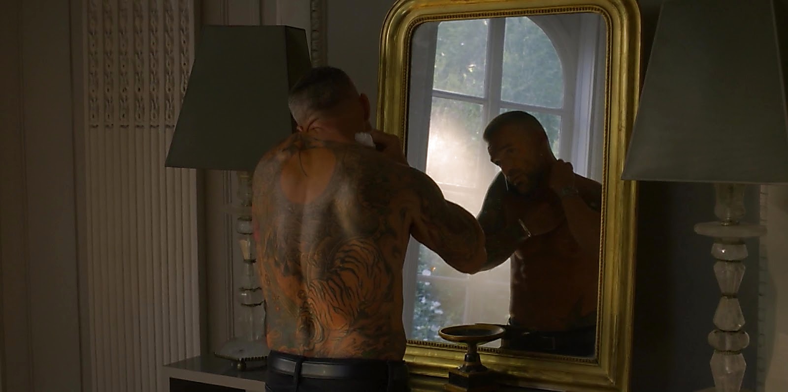 Philippe Bas sexy shirtless scene March 8, 2020, 2pm