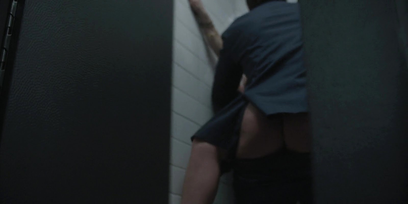 Scott Wolf sexy shirtless scene June 15, 2020, 12pm