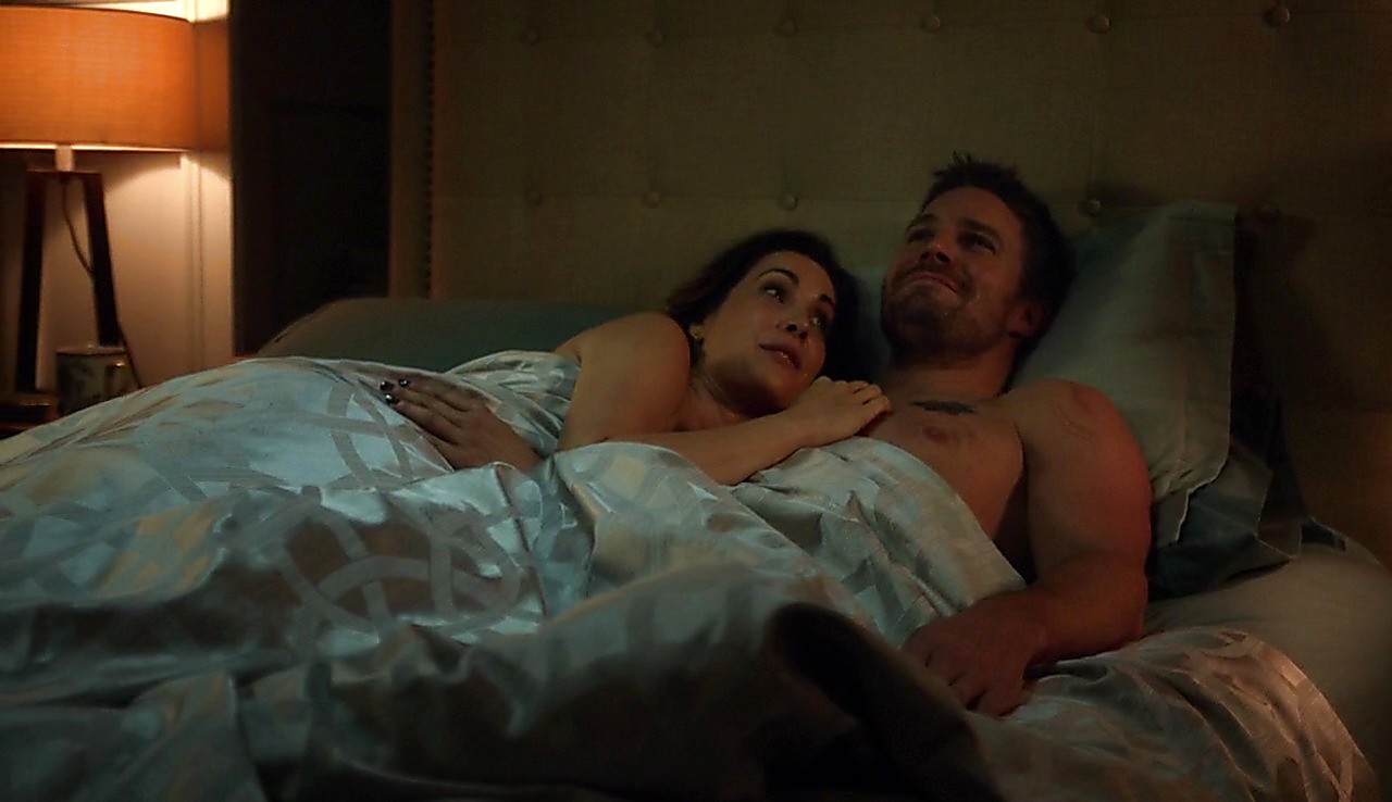 Stephen Amell sexy shirtless scene February 9, 2017, 1pm