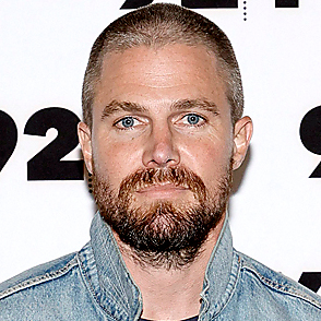 Stephen Amell trending news September 28, 2021, 2am