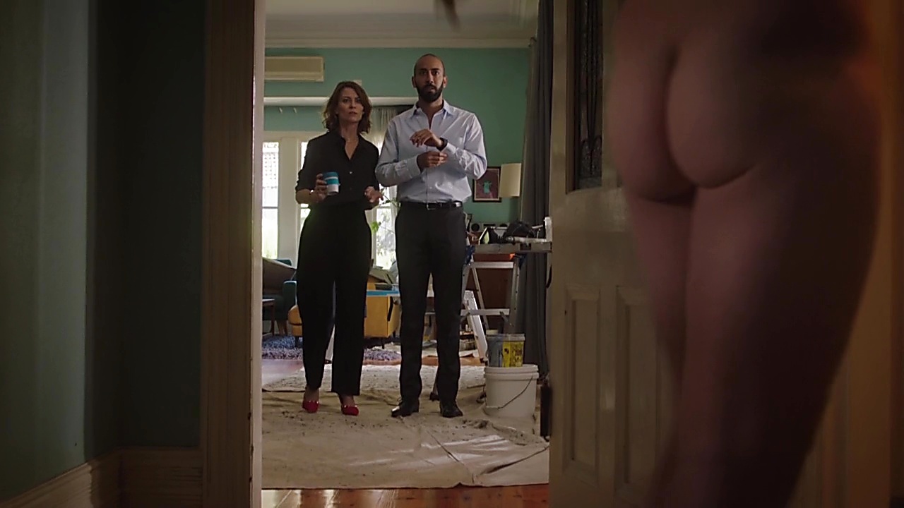 Steve Peacocke sexy shirtless scene May 30, 2019, 12pm